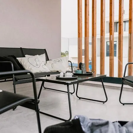 Chic Villa *